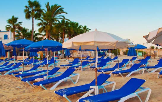 RELAX ON THE BEACH: RELAX ON THE BEACH: